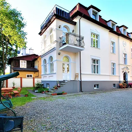 Kamienica Ogrodowa Homestay *