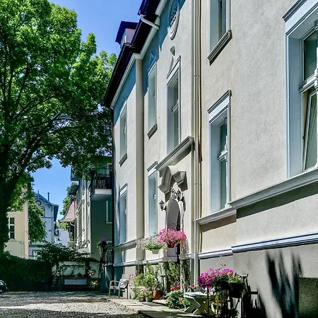 Homestay Kamienica Ogrodowa *